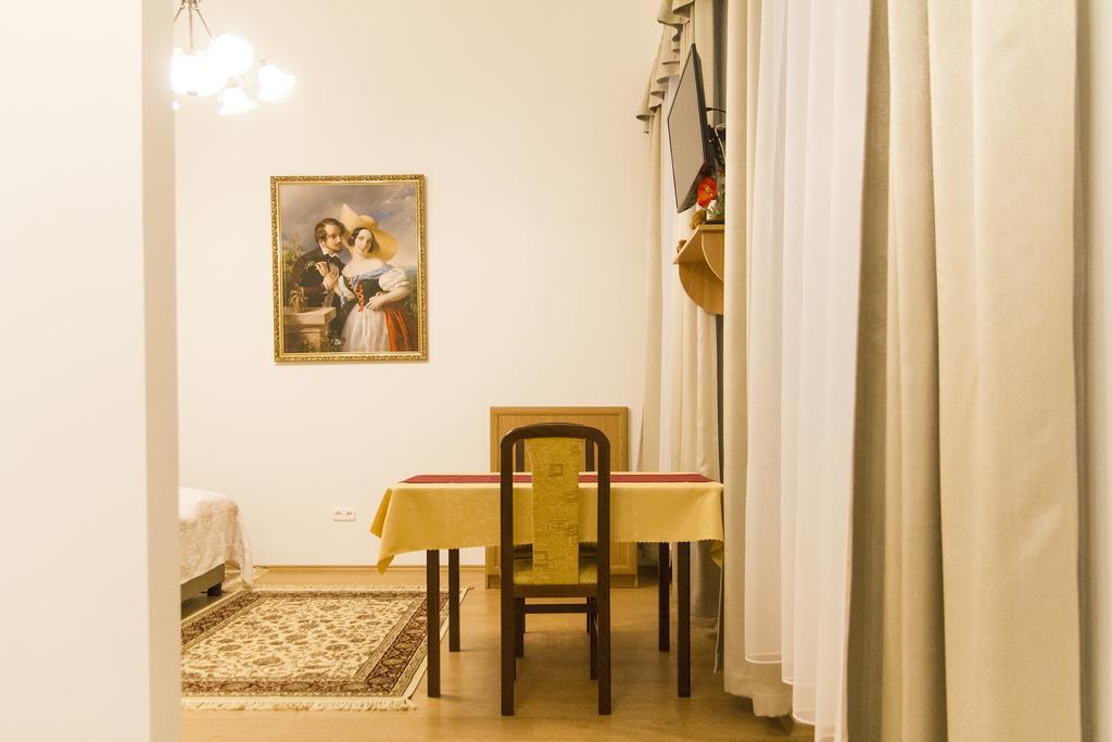 Authentic Klauzal Apartment Budapest Eksteriør billede